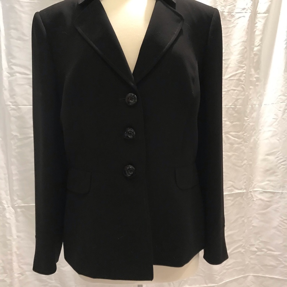 Tahari Black Blazer